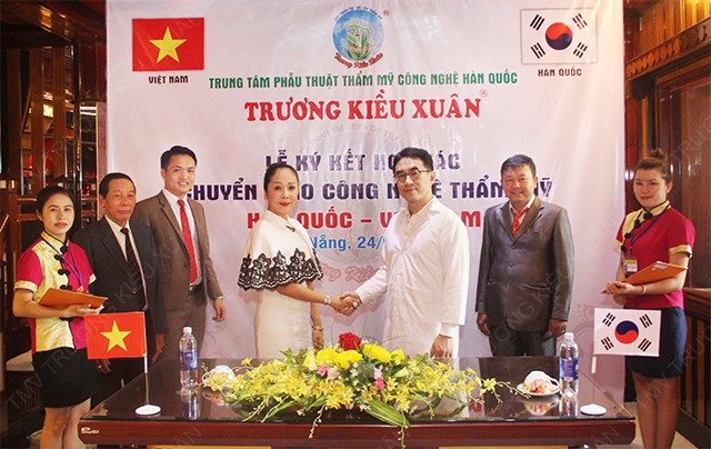 PTTM Trương Kiều Xuân kí kết hợp tác chuyển giao công nghệ thẩm mỹ Hàn Quốc – Việt Nam