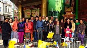 Trương Kiều Xuân trao quà Tết cho người nghèo dịp Tết Mậu Tuất 2018
